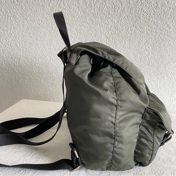 Prada military green nylon backpack - Picture 4 of 13